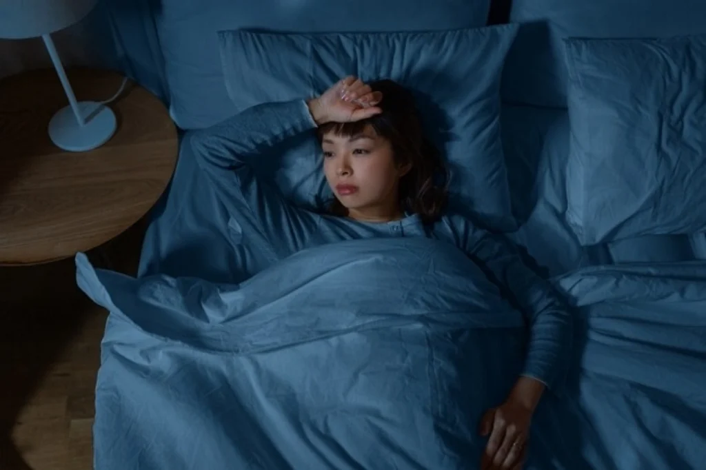 mất ngủ anh hưởng đến sức khỏe thể chất ngay lập tức